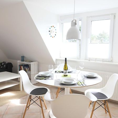 Geschmackvoll Eingerichtete Ferienwohnung Fuer 2 Personen, Verspricht Entspannung Pur. 베스터란트 외부 사진