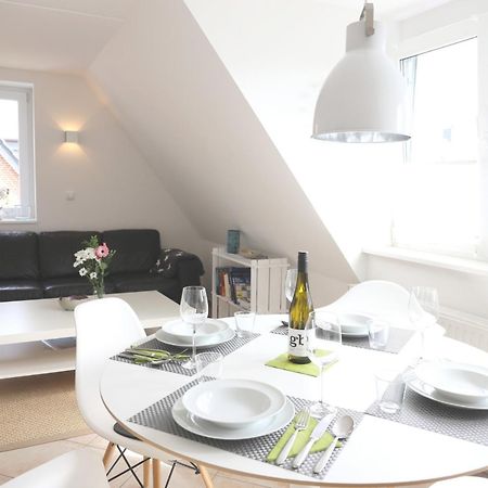 Geschmackvoll Eingerichtete Ferienwohnung Fuer 2 Personen, Verspricht Entspannung Pur. 베스터란트 외부 사진