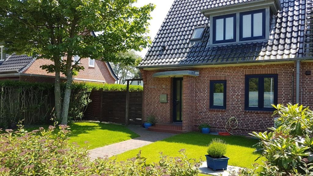 Geschmackvoll Eingerichtete Ferienwohnung Fuer 2 Personen, Verspricht Entspannung Pur. 베스터란트 외부 사진